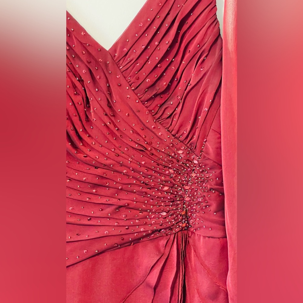 Gown - Picture 2 of 5